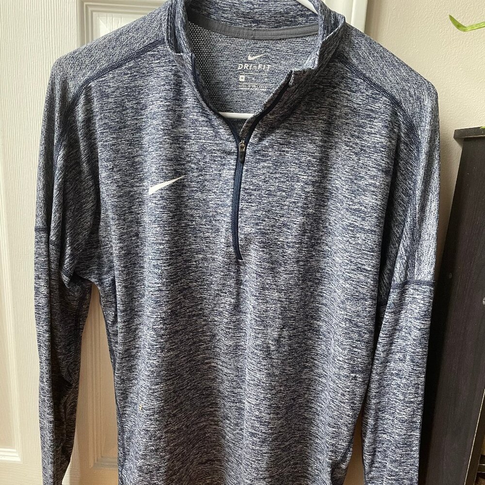 Nike Quarter Zip Medium Long Sleeve